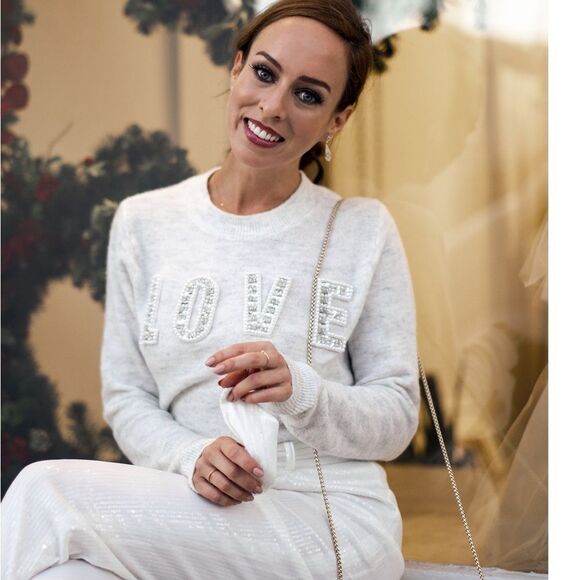 H&M cozy pale gray sweater with sparkly love on front .. really soft! - Picture 6 of 16